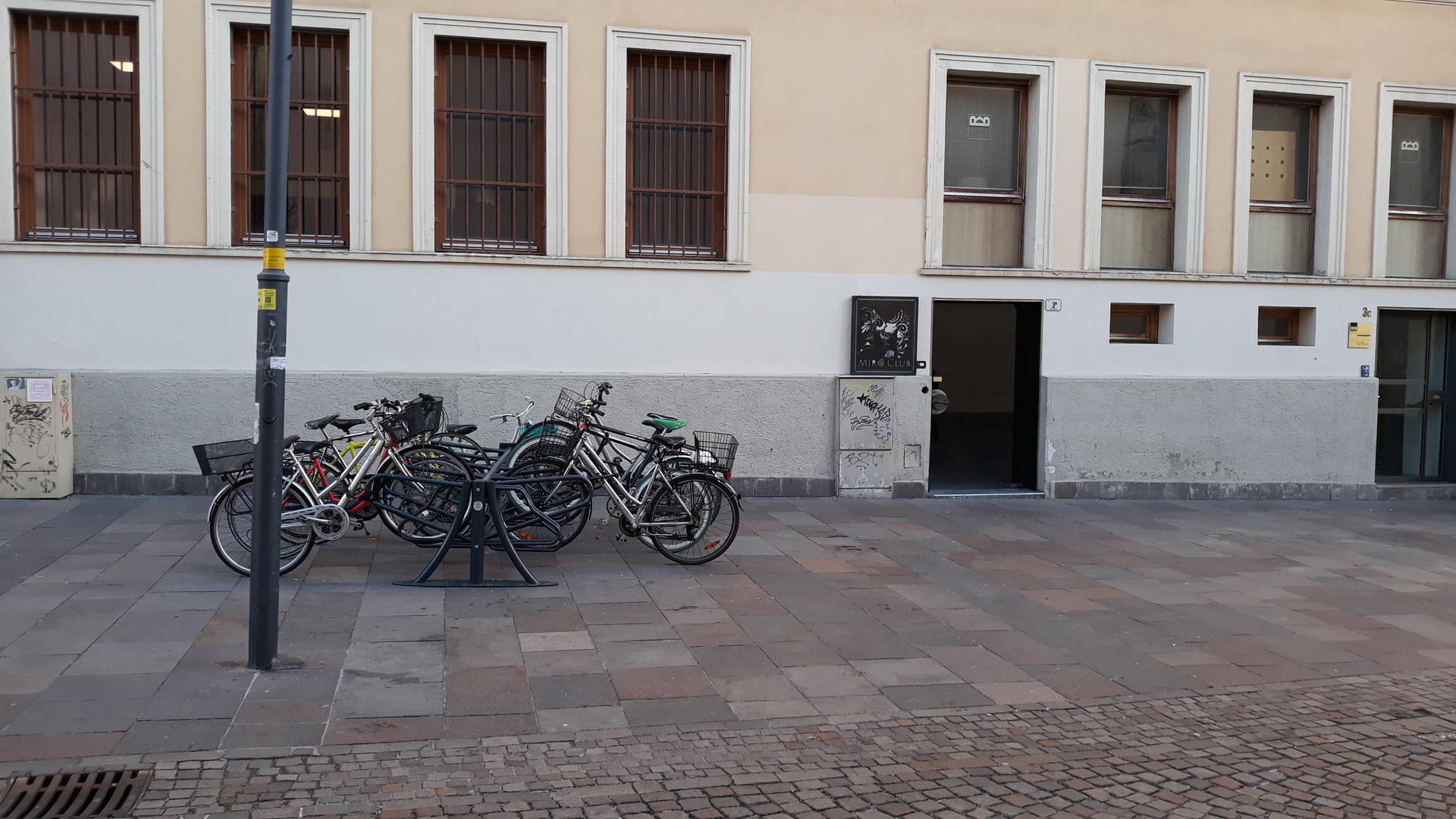 Bauarbeiten für die neue unterirdische Abfallsammelstelle auf dem