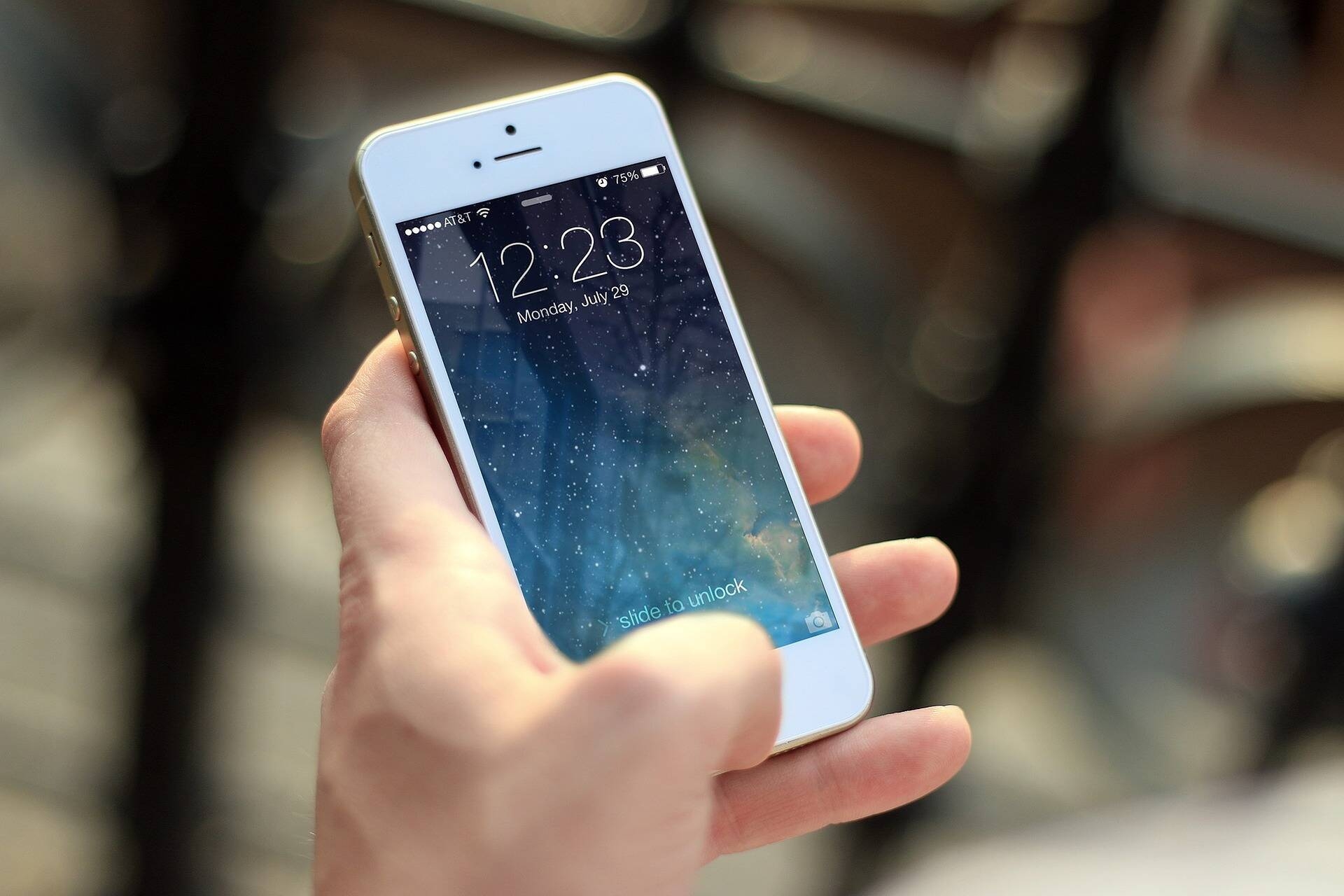 Immagine: cellulare_iphone_Jan Vašek_Pixabay