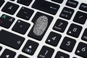 Capitanio (Agcom): “L’identità digitale in Costituzione, garanzia dei nostri diritti fondamentali” Capitanio (Agcom): “L’identità digitale in Costituzione, garanzia dei nostri diritti fondamentali”