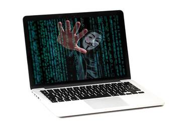 Furto di identità digitale: rischi, impatti e strategie di prevenzione Furto di identità digitale: rischi, impatti e strategie di prevenzione