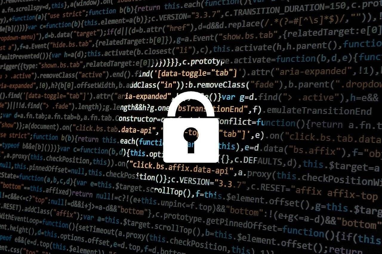 Immagine: hacker-Darwin Laganzon da Pixabay