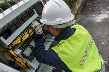 Fibra ottica, collegati 4 nuovi Comuni e oltre mille immobili Fibra ottica, collegati 4 nuovi Comuni e oltre mille immobili