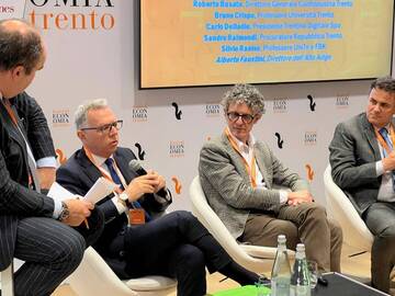 Tra cyberguerra e cybercrimine: il sistema trentino alleato per la sicurezza di imprese e cittadini Tra cyberguerra e cybercrimine: il sistema trentino alleato per la sicurezza di imprese e cittadini
