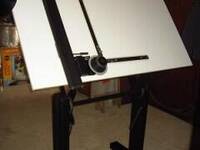 Immagine tavolo da disegno tecnico