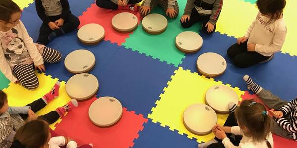 Immagine decorativa per il contenuto Borse di studio Scuola Musicale Giudicarie anno scol. 2025/2026