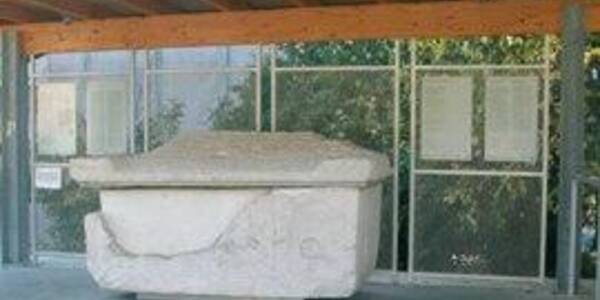 Immagine decorativa per il contenuto Tomba romana