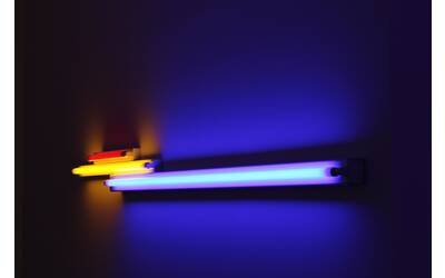 Immagine: Tubi al neon