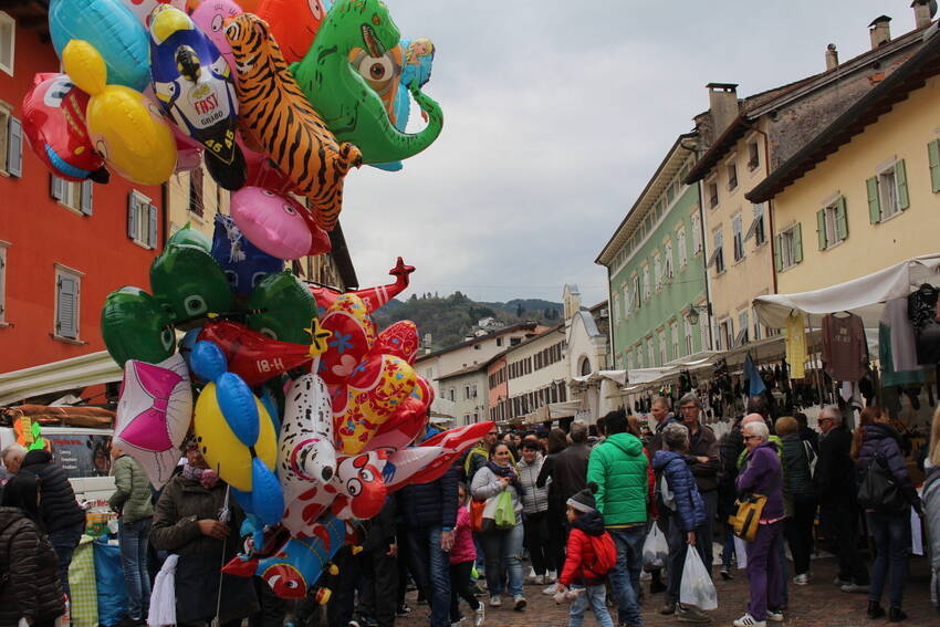 Immagine: COVID 19 ANNULLAMENTO DELLA FIERA DELLA LAZZERA 2021 imagefull