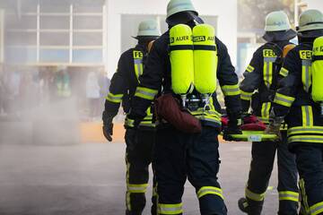 VIGILI DEL FUOCO DI LAVIS- VIENI A CONOSCERCI  VIGILI DEL FUOCO DI LAVIS- VIENI A CONOSCERCI