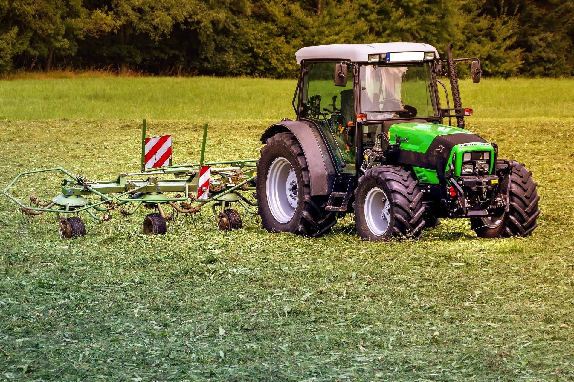 Immagine: tractor-g9a11ce713_1920