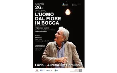 Immagine: UOMOFIOREINBOCCA 1 page 0001