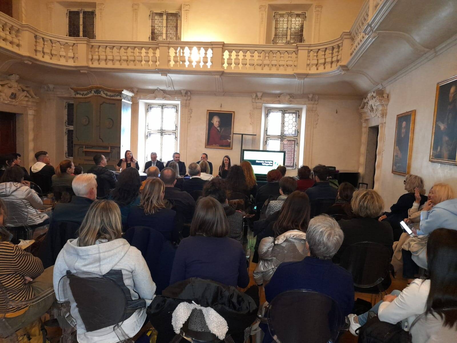 Immagine: Gruppo di lavoro Distretto famiglia