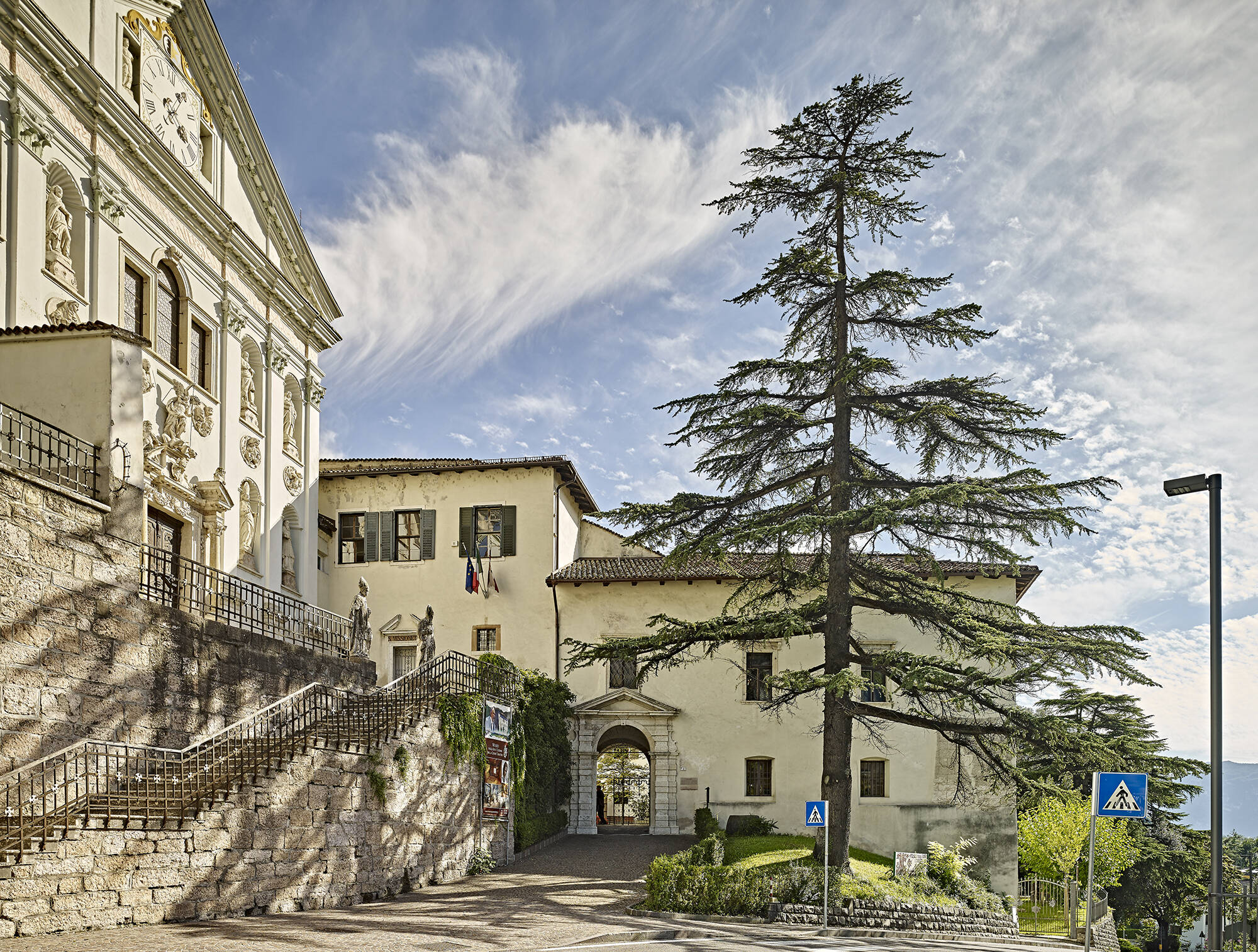 Immagine: Museousiecostumi_foto_Museo_degli_Usi_e_Costumi_ingresso_fotoTrenitnoMarketingP