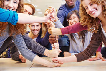 Immagine: Ragazzi 3 large