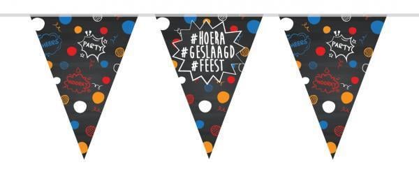Vlaggenlijn Hoera geslaagd feest