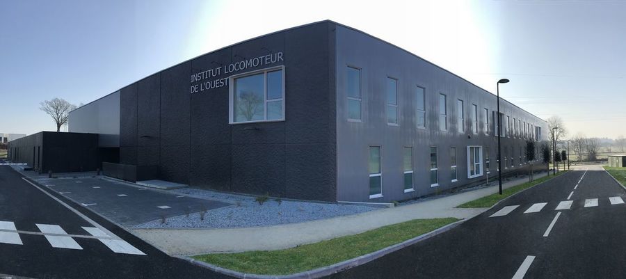 Le nouvel Institut locomoteur de l'ouest fonctionne avec une équipe de près de cinquante médecins (chirurgiens, radiologues, médecins rééducateurs et médecins du sport). - Droits réservés — Vivalto Santé Le nouvel Institut locomoteur de l'ouest fonctionne avec une équipe de près de cinquante médecins (chirurgiens, radiologues, médecins rééducateurs et médecins du sport).