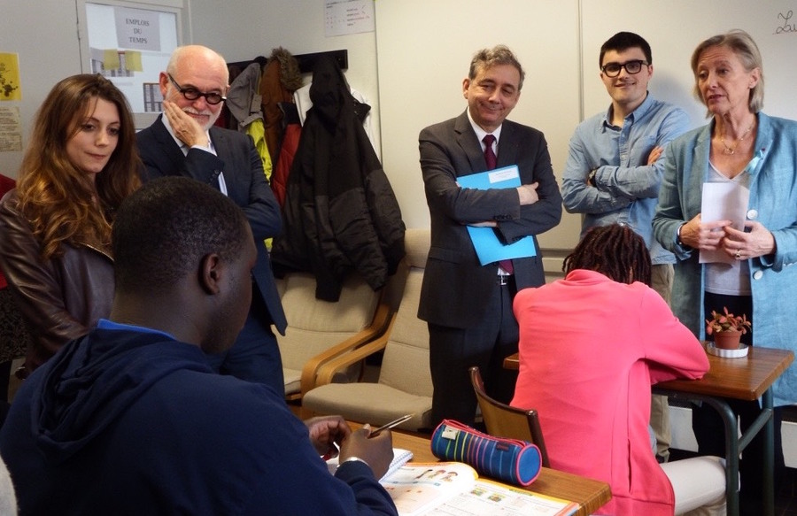 Sophie Cluzel répond aux questions de Noé, Mamadou et Camille. - Droits réservés — Hospimedia Sophie Cluzel répond aux questions de Noé, Mamadou et Camille.