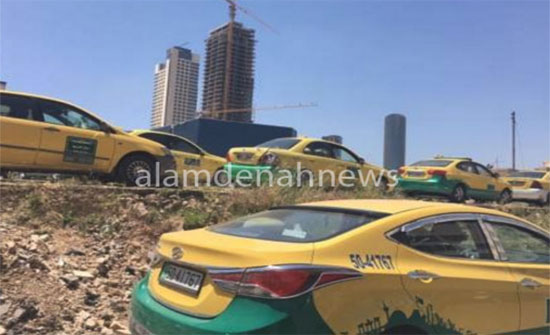 الخصاونة: انصفنا سائق "التكسي الأصفر" بقرار تعديل فتحة العداد