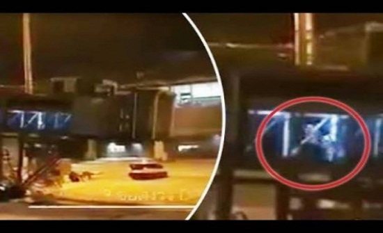 بالفيديو.. أشباح يتجولون في أروقة مطار! بالفيديو.. أشباح يتجولون في أروقة مطار!