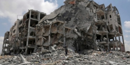 مسيرة شمال قطاع غزة للمطالبة ببدء اعمار ما دمره الاحتلال