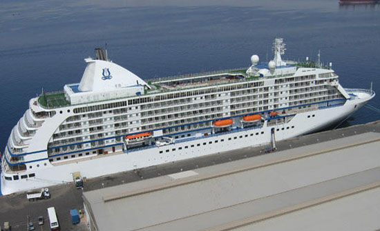 رسو باخرة سياحية بالعقبة على متنها 2800 سائح