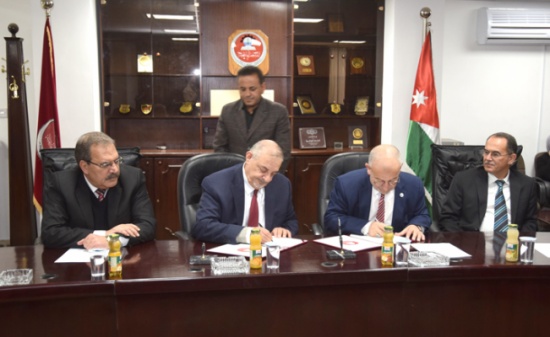 الجامعة الهاشمية تطلق الحزمة الثالثة من مشاريعها الاستراتيجية والبحثية الجامعة الهاشمية تطلق الحزمة الثالثة من مشاريعها الاستراتيجية والبحثية