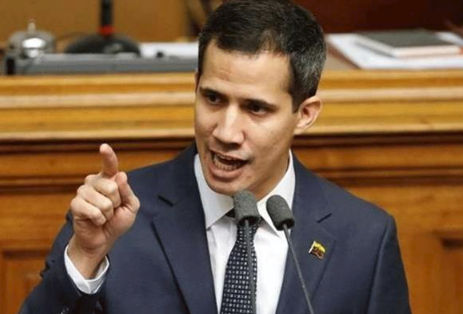 فنزويلا.. رئيس البرلمان يعلن نفسه "رئيسا مؤقتا" للبلاد