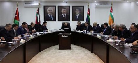 وزير الداخلية: حماية الصناعات الوطنية أولوية وزير الداخلية: حماية الصناعات الوطنية أولوية