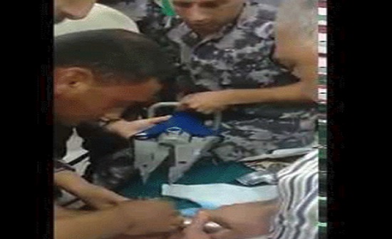 إنقاذ طفل علقت يده داخل "ماكنة تقطيع خشب" في المفرق