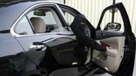 سعودي يهدد زوجته بالطلاق بسبب باب سعودي يهدد زوجته بالطلاق بسبب باب