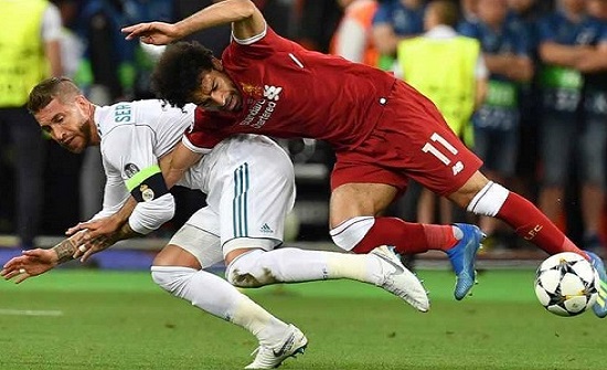 بالصورة : رود خوليت ينتقد "غباء" محمد صلاح