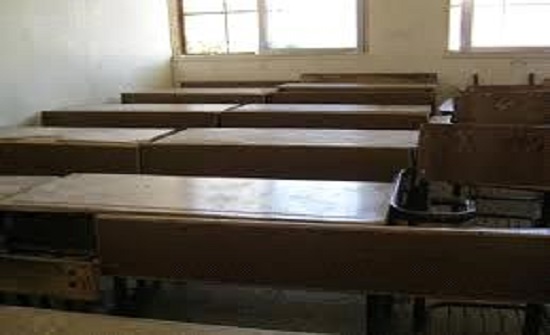 محافظ جرش يوعز بإخلاء غرف صفية في ثانوية مقبلة للبنين محافظ جرش يوعز بإخلاء غرف صفية في ثانوية مقبلة للبنين