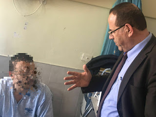 مسؤول إسرائيلي يزور جرحى سوريين في مستشفى صفد مسؤول إسرائيلي يزور جرحى سوريين في مستشفى صفد