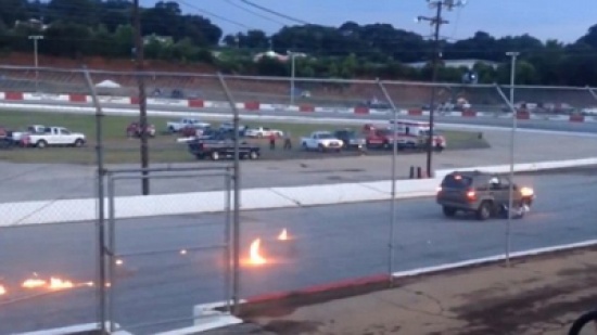 شاهد.. مغامر تصدمه سيارة وتشتعل به النيران