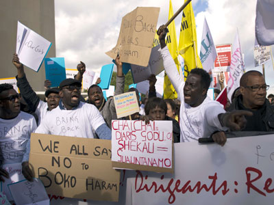 قائد القوات الامريكية بافريقيا في ابوجا لبحث ملف الفتيات المخطوفات