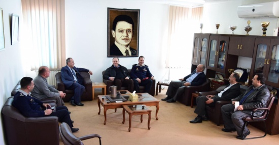 مدير إنقاذ إقليم الشمال لمديرية الدفاع المدني يزور جامعة إربد الأهلية