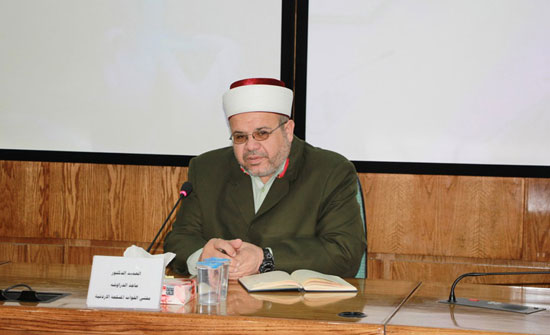 مفتي القوات المسلحة يحاضر في كلية الدفاع الوطني مفتي القوات المسلحة يحاضر في كلية الدفاع الوطني
