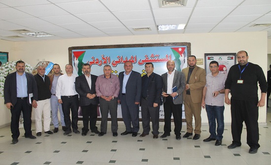 طاقم التعزيز الطبي للمستشفى الميداني الأردني في غزة يجري عدداً من العمليات الجراحية طاقم التعزيز الطبي للمستشفى الميداني الأردني في غزة يجري عدداً من العمليات الجراحية