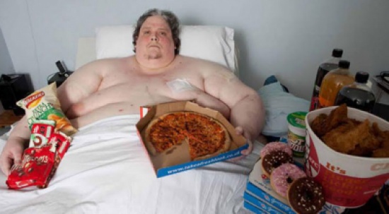 بالصور.. وفاة أسمن رجل في العالم عن 44 عاما