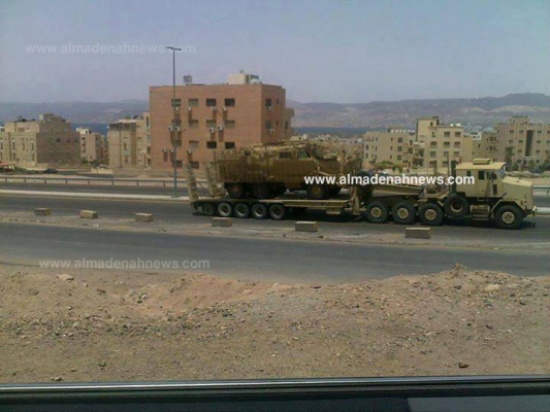 سيارات عسكرية أمريكية في العقبة ( صورة )