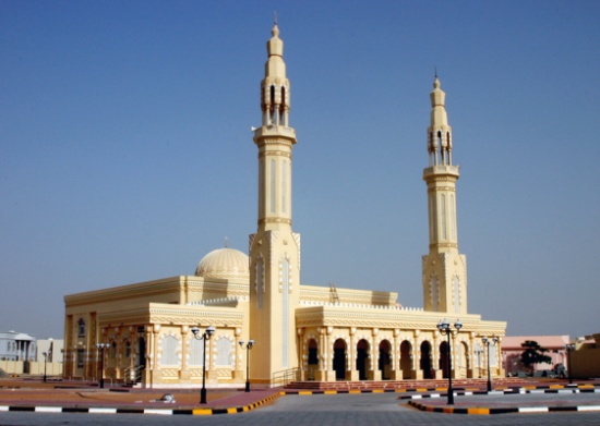 إماراتي يتوفى في المسجد قبل ساعة من حفل زفاف ابنه إماراتي يتوفى في المسجد قبل ساعة من حفل زفاف ابنه