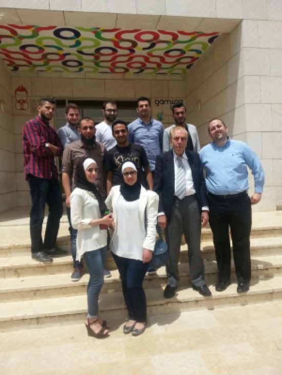 وفد طلابي من جامعة فيلادلفيا يزور شركة سلالم التعليمية وفد طلابي من جامعة فيلادلفيا يزور شركة سلالم التعليمية