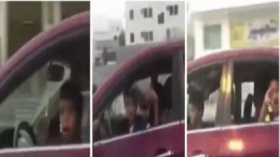 شاهد.. طفل يقود السيارة وبرفقته 4 أطفال آخرين
