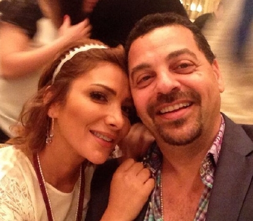 أصالة تلتقط أول سيلفي مع زوجها وتقضي أوقاتا ممتعة مع العائلة " صورة "