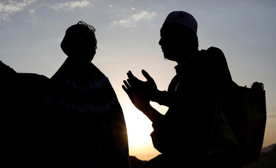 بالصور: بدء توافد ضيوف الرحمن على مشعر منى قبل التوجه إلى عرفات