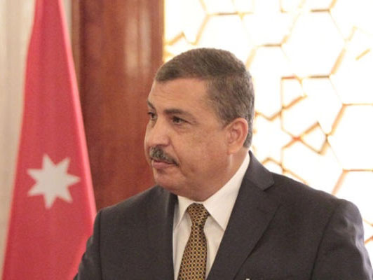 وزير العمل يؤكد اهمية الاعتماد على برامج تساهم بالتنمية والبناء