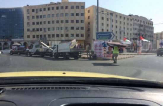 ازالة 3500 يافطة من الشوارع والارصفة مخالفة لتعليمات الدعاية الانتخابية ازالة 3500 يافطة من الشوارع والارصفة مخالفة لتعليمات الدعاية الانتخابية