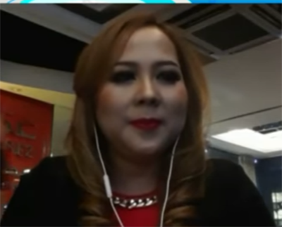 شاهد: فنانة إندونيسية لا تتحدث العربية وتغني لمحمد عبده وأحلام ونوال شاهد: فنانة إندونيسية لا تتحدث العربية وتغني لمحمد عبده وأحلام ونوال