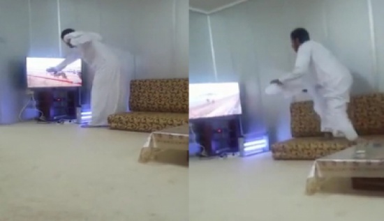 شاهد.. ماذا فعل الحماس بأحد مشجعي سباق الهجن في الإمارات؟