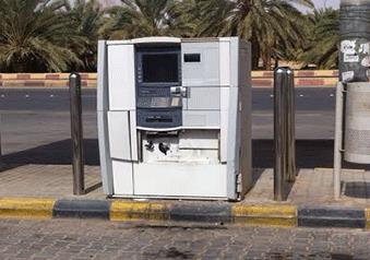 شاهد.. محاولة فاشلة لسرقة صراف آلي في محطة وقود باستراليا